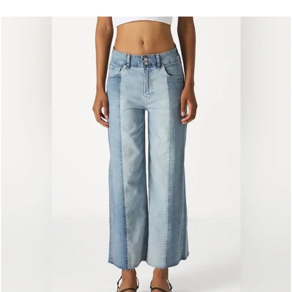 Gap Women's High Rise Stride wide leg jeans in light blue color blocked! - Picture 1 of 6